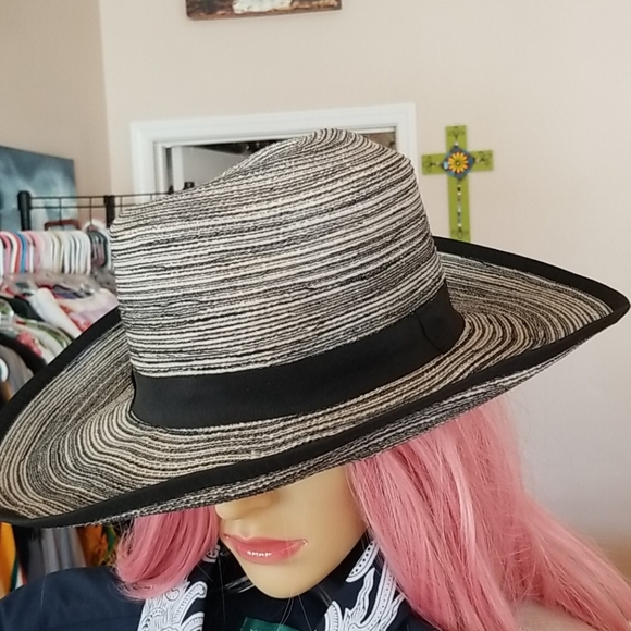 Solar Escape Accessories - SOLAR  ESCAPE Gorg Woven Summer Sunny Hat OSFA EUC